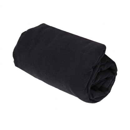 Beach towel that absorbs water and dries quickly